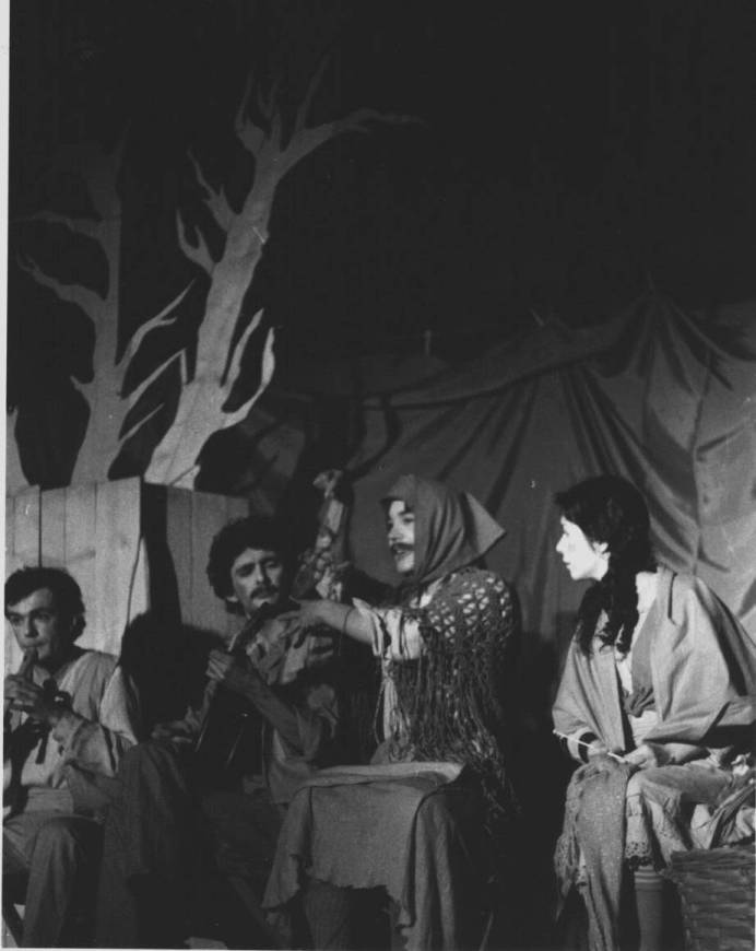 Laura Malaterra teatro L'albero di canto Roberto Aversa, Maurizio Bertani, Marco Maria Ghio