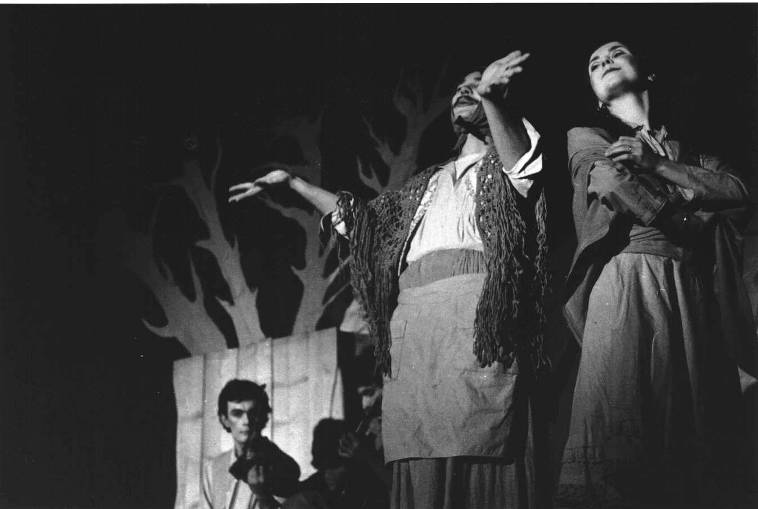 Laura Malaterra teatro L'albero di canto Roberto Aversa, Maurizio Bertani, Marco Maria Ghio