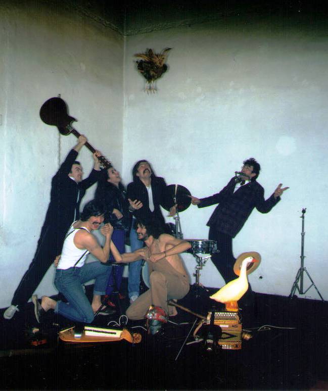 Laura Malaterra, La Lionetta, folk eclettrico, Roberto Aversa, Maurizio Bertani, Marco Maria Ghio, Vincenzo Gioanola, voce, cornamusa,, chitarra acustica, basso elettrico, mandolino, violino, chitarra elettrica, viola, dudel sack, dulcimer, ghironda, organetti, batteria